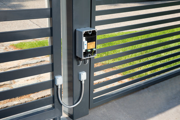 Locinox kintamos sroves transformatorius 12v.